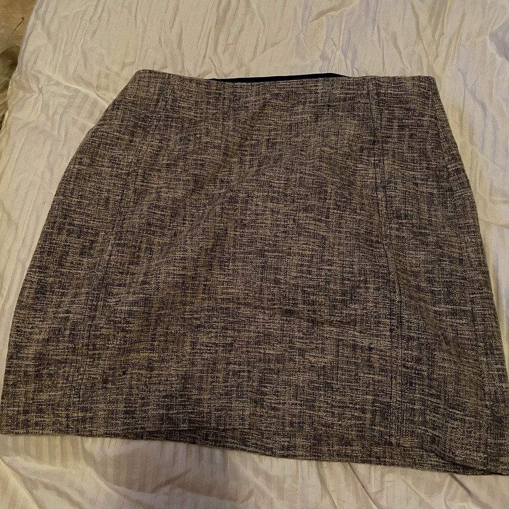LOFT Textured Gray Pencil Skirt
